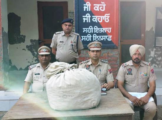 48.9 Kg Ganja recovered in two cases at Railway Station