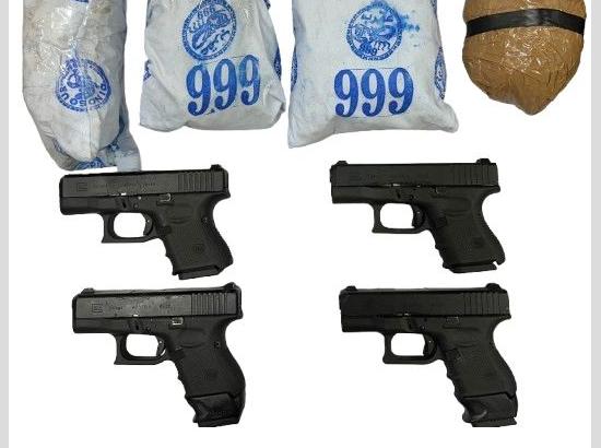 5 members of smuggling module held with 5 glock pistols, 2 kg of heroin