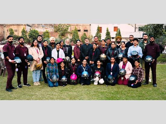 Mayank Foundation promotes Road Safety with Helmet Awareness Drive