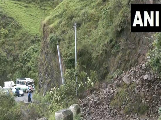Himachal: Shimla-Sunni-Karsog Highway blocked after downpour, commuters stranded