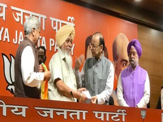 Rebel AAP MP Harinder Singh Khalsa joins BJP