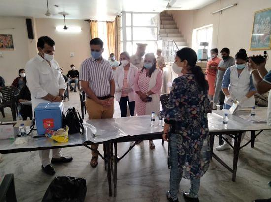 Jalandhar DC inaugurates vaccination camp in Geeta Mandir in Urban Estate