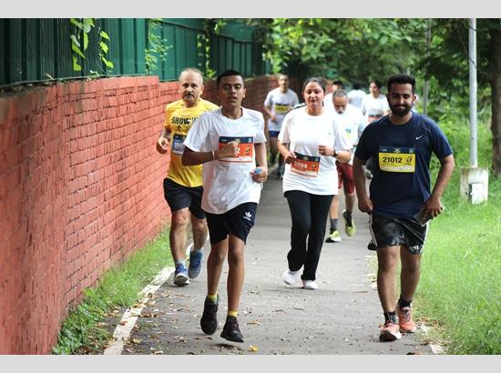 Chandigarh: Over 600 salute the Indian Army's bravery by running the SJOBA half-marathon