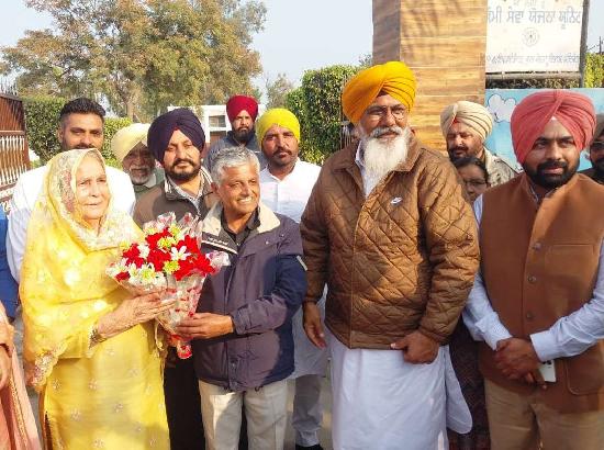 Punjab Chief Minister’s Mother Harpal Kaur visits Pakhi Kalan village, reviews development works