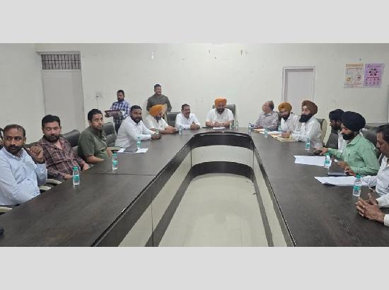 MLA Bhullar attends first Ferozepur MC meeting; 77% sewerage bill cut, regularisation of 61 Sanitation Workers proposed