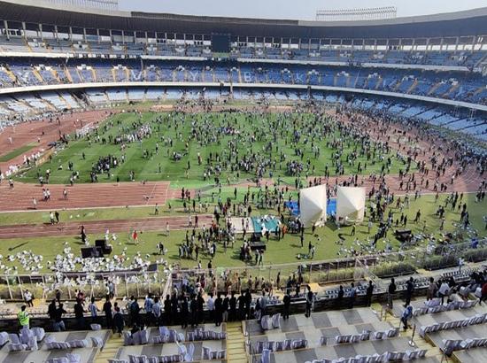 Chaos at Messi's GOAT tour in Kolkata, fans vandalises stadium