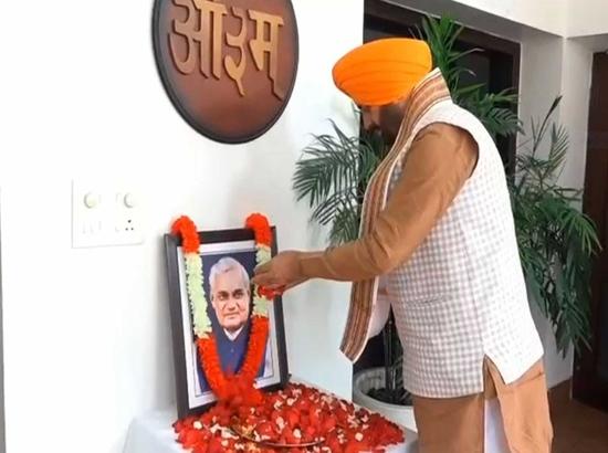 Haryana CM pays tribute to Atal Bihari Vajpayee, says 