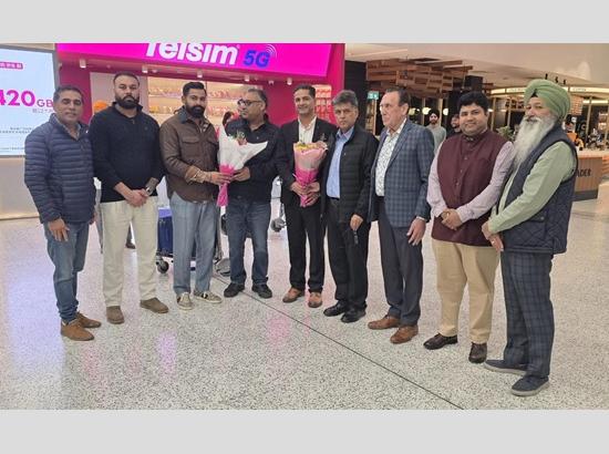 Indian Overseas Congress accord warm welcome to Manish Tewari, Pawan Dewan