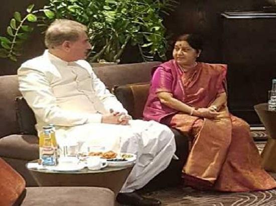 Pakistan ready for dialogue, Qureshi tells Swaraj