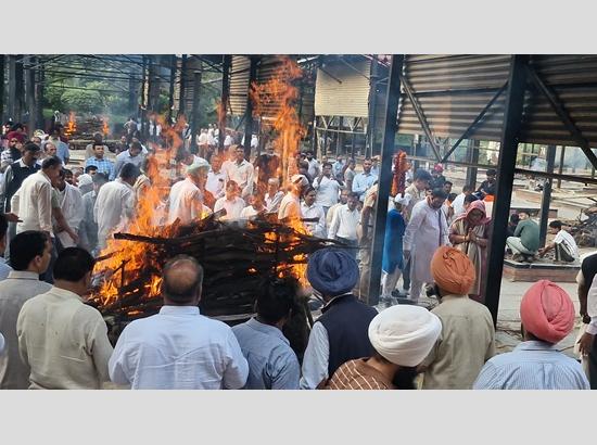 Last rites of Senior IPS Officer Y. Puran Kumar performed with Police Salute in Chandigarh; View Pics +Watch Video