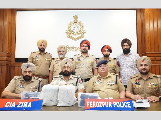 Alert police nab drug peddler with 3.54 Kg Heroin, 2 Pistols, 2 mobiles in Ferozepur