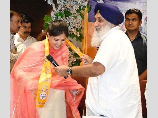 AAP Mahila Wing ex-president Preeti Malhotra joins SAD
