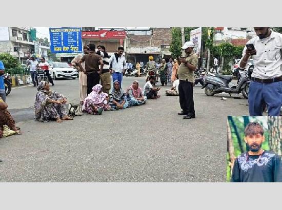 Youth found dead in Ferozepur Hotel; Family stages road protest, alleges murder 