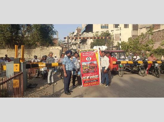 Railway observes International Level Crossing Awareness Day; reaches over 7,400 citizens