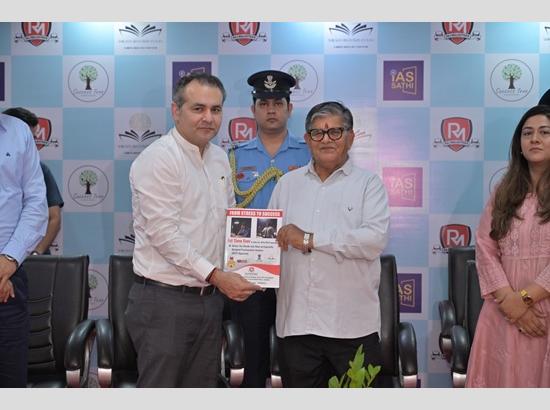 Punjab Governor Kataria graces 10th anniversary of Raj Malhotra's IAS Institute as Chief Guest