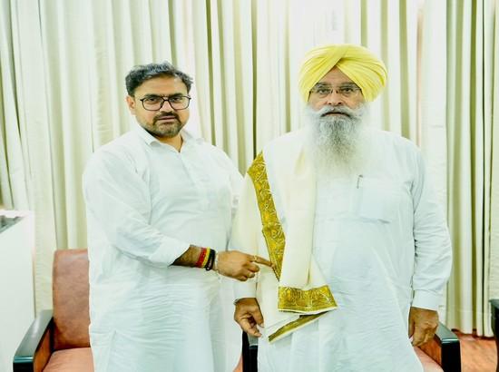 Gurmeet Khudian, J&K Minister Satish Sharma discuss inter-state collaboration to boost livestock & Daily growth