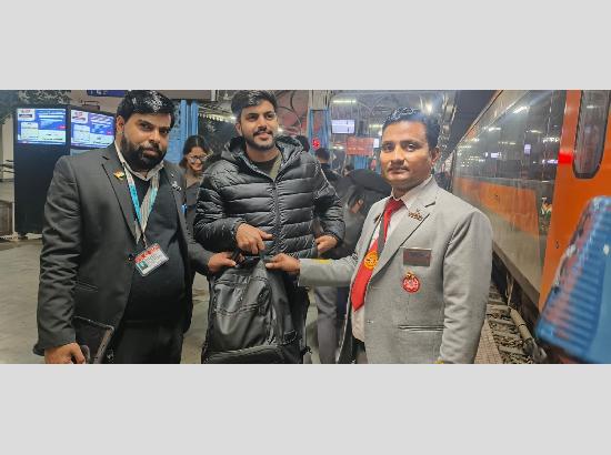 HONESTY ON TRACKS: Railway ticket checking staff return lost laptop to passenger