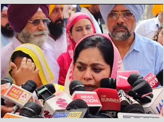 Breaking: Roop Kaur appears at Sri Akal Takht Secretariat, submits complaint