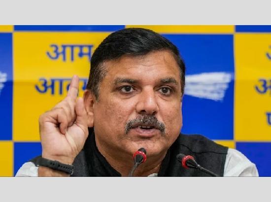 “Stabbed Punjab in the back”: Sanjay Singh slams 7 AAP MPs joining BJP, alleges ‘Operation Lotus’; Watch Video