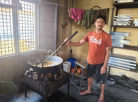 LPG crunch pushes small businesses to brink, traders urge administrative intervention