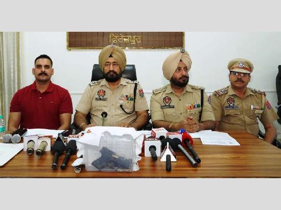 Police expose fake shooting plot in Ferozepur, arrest 5, recover illegal Glock