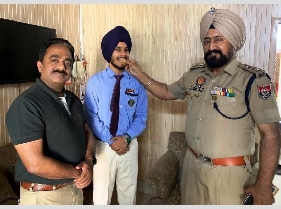 SSP felicitates Punjab's lone selection of Ferozepur student for Japan's Asia Kakeshahi Project