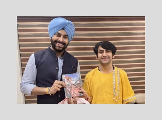 Sukhwinder Singh Bindra meets Dhirendra Krishna Shastri of Bageshwar Dham