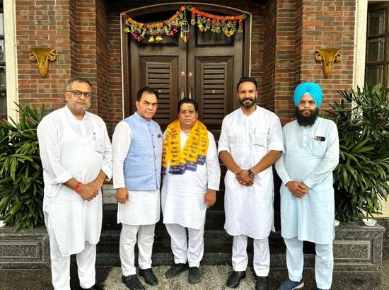 Big Blow to Congress in Punjab: Senior leader joins AAP