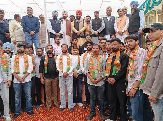 Over 200 youth join BJP in Chandigarh in presence of Haryana CM Saini; Watch Video